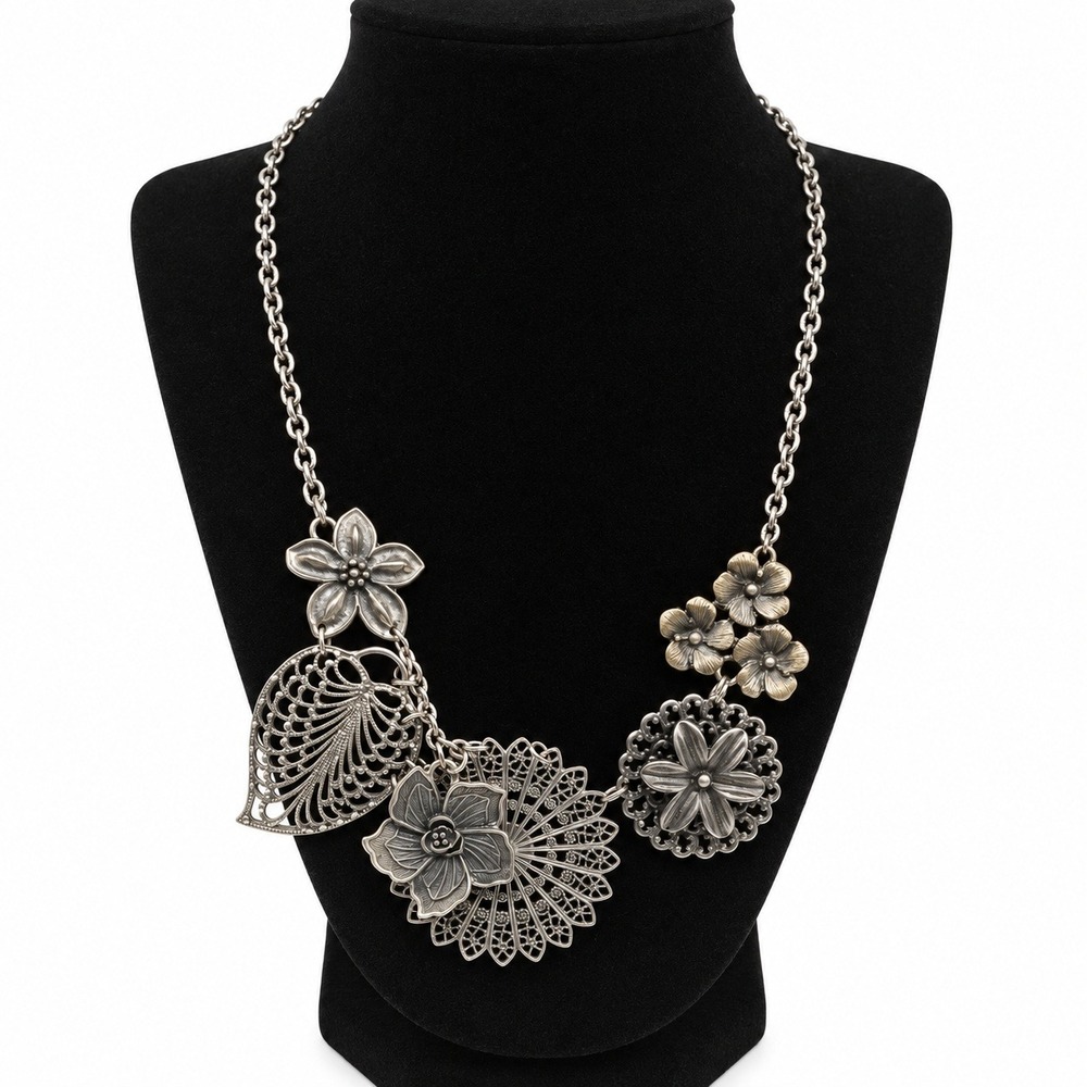 Vintage Silver Tone Floral Filigree Statement Bib Necklace Leaf Flower Design